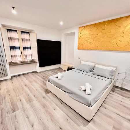 Abstract House Design Home In Center Of Turin Exterior photo